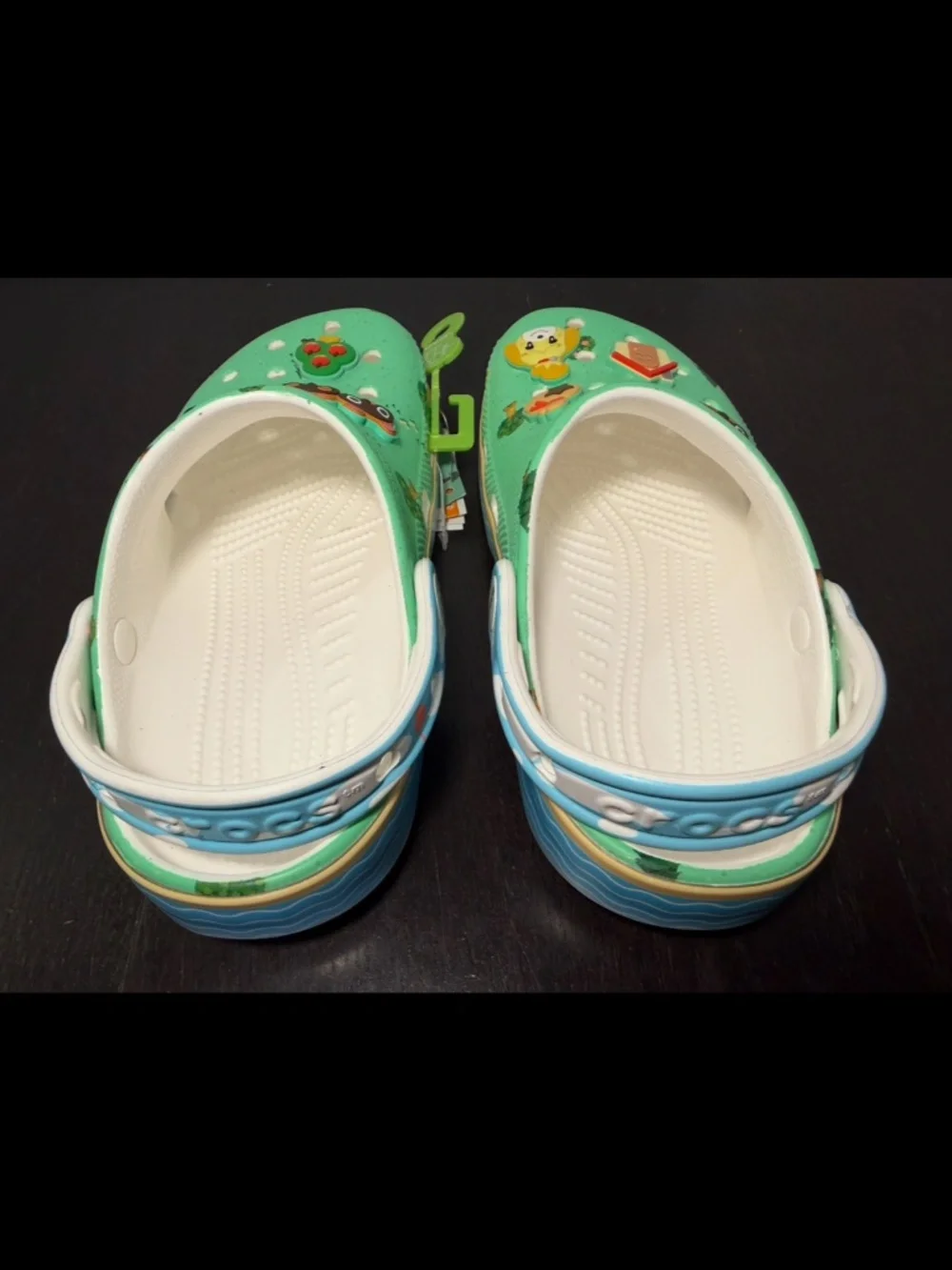 Crocs Animal Crossing Classic Clogs Unisex Big Kids J2/EU 33-34
